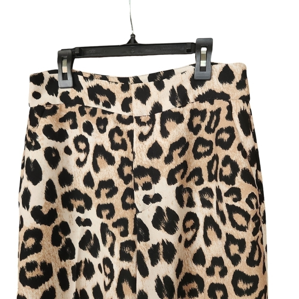 Banana Republic Wide Leg Pants in Leopard Print - Picture 2 of 13